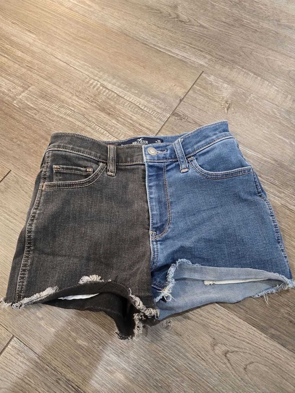 Hollister High-Rise Short Distressed Two-Tone Jean Shorts Waist 25